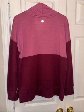 ZELOS Two-Tone Pink and Burgundy Cowl Neck Sweater